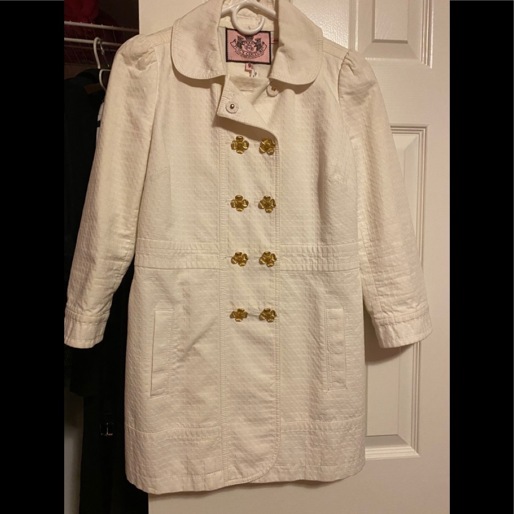 Juicy white trench coat